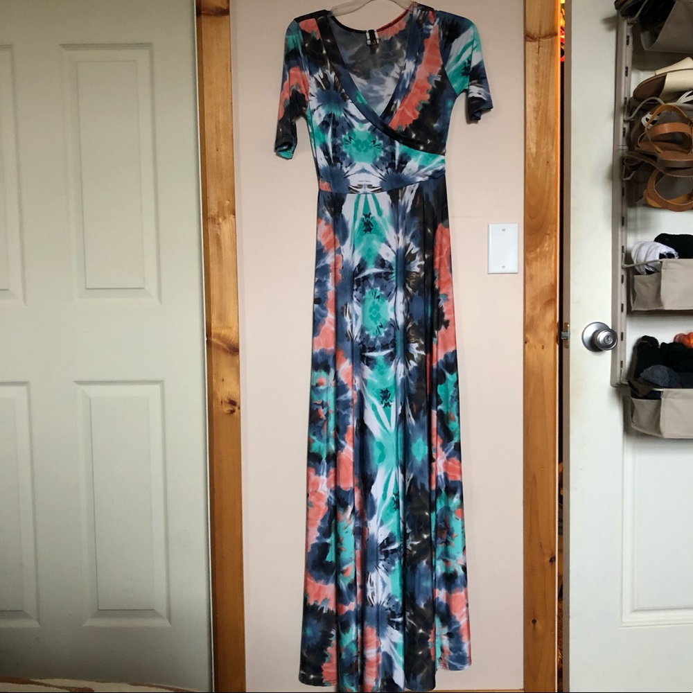 Tie die maxi dress !